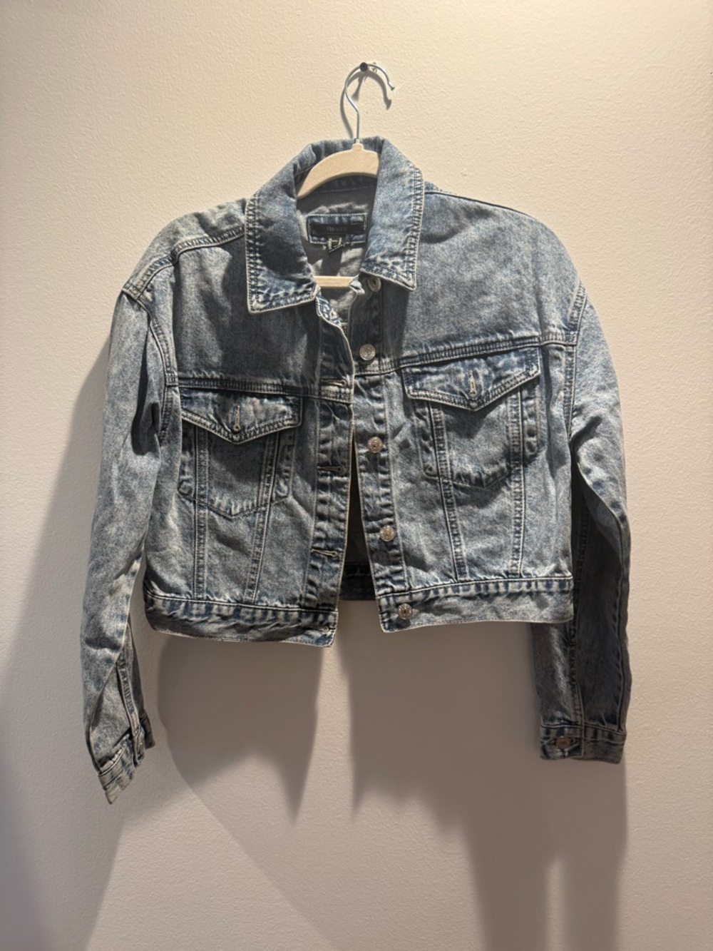 Forever 21 Light Blue Acid Wash Cropped Denim Jacket